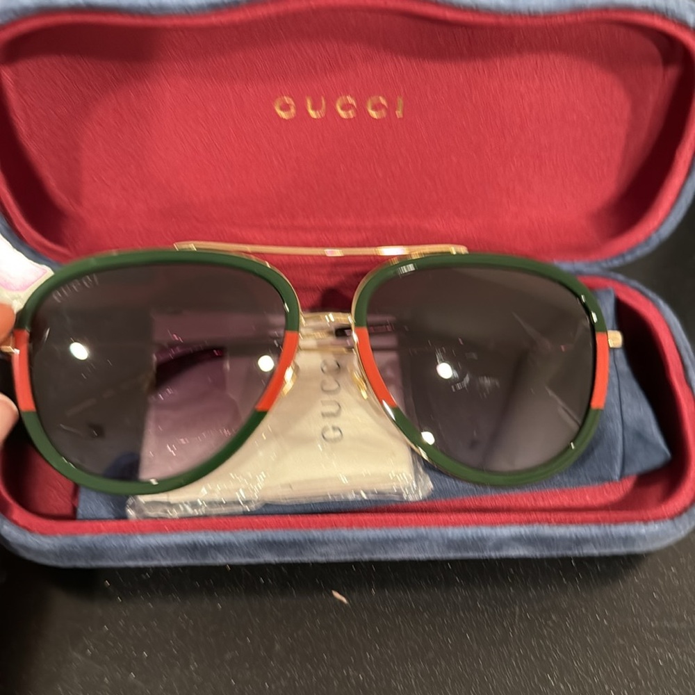 Gucci Sunglasses with Green and Gold Accents. WORN 2X - Picture 5 of 12